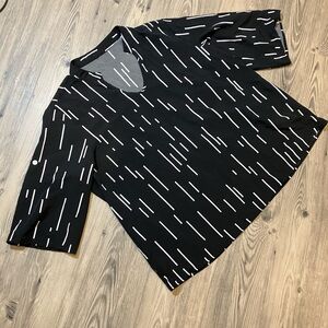 3/4 Sleeve Black and White Patterned Blouse